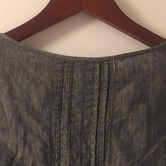 Green linen peasant blouse - Picture 6 of 8